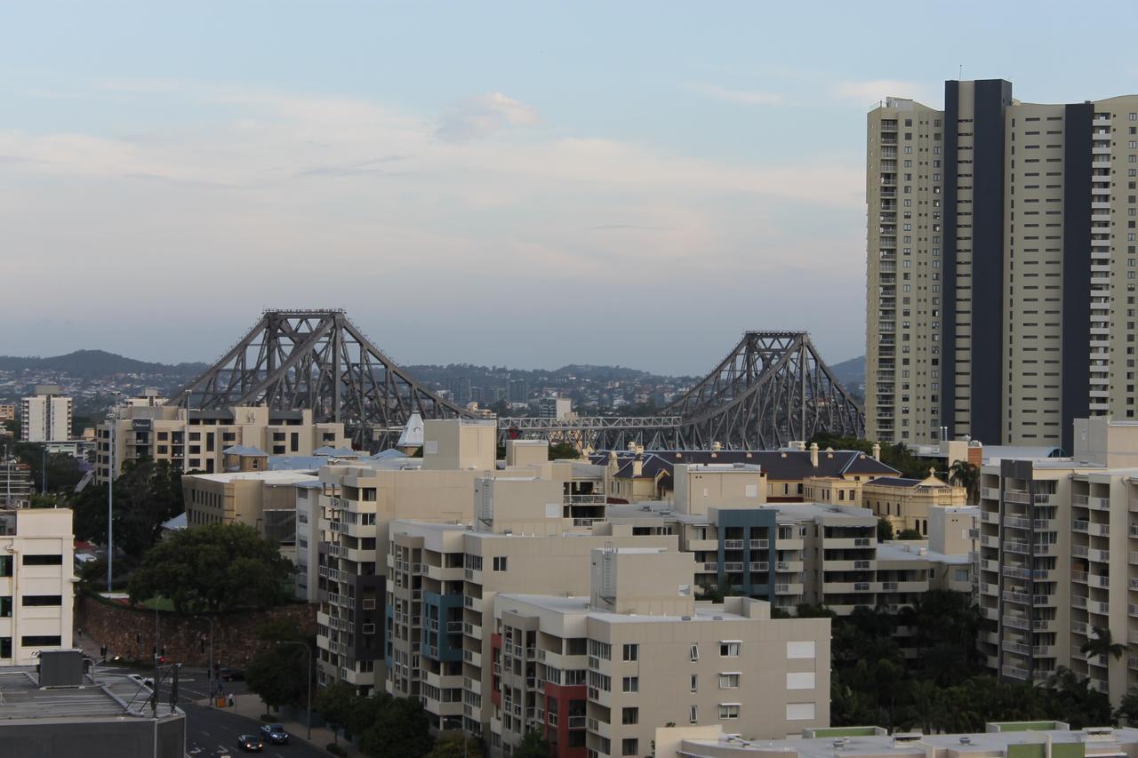 Spectacular Views Of Cbd By Fv With Free Car Park Leilighet Brisbane Eksteriør bilde